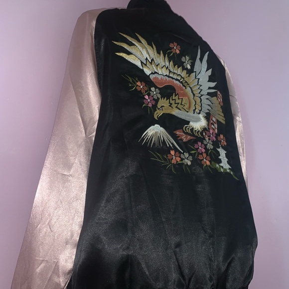 Silky detailed bomber - Picture 4 of 4